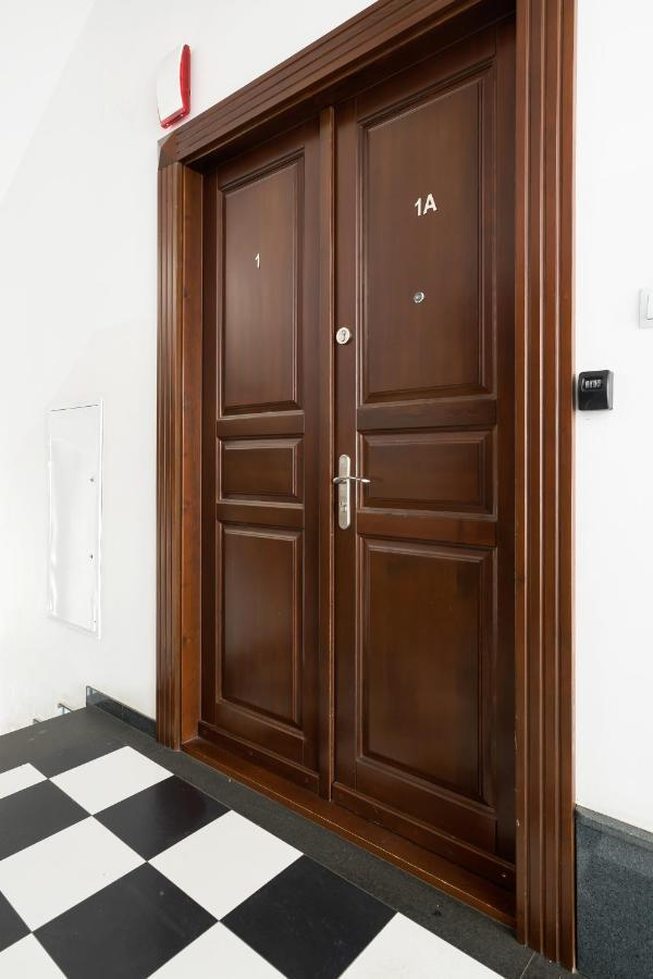 Discover Krakow Apartments - 5 Borowickiej St - Studio Next To Opera And Unity Centre Luaran gambar