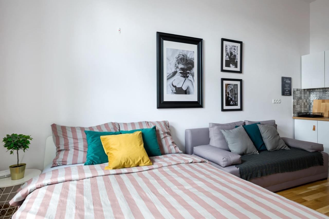 Discover Krakow Apartments - 5 Borowickiej St - Studio Next To Opera And Unity Centre Luaran gambar